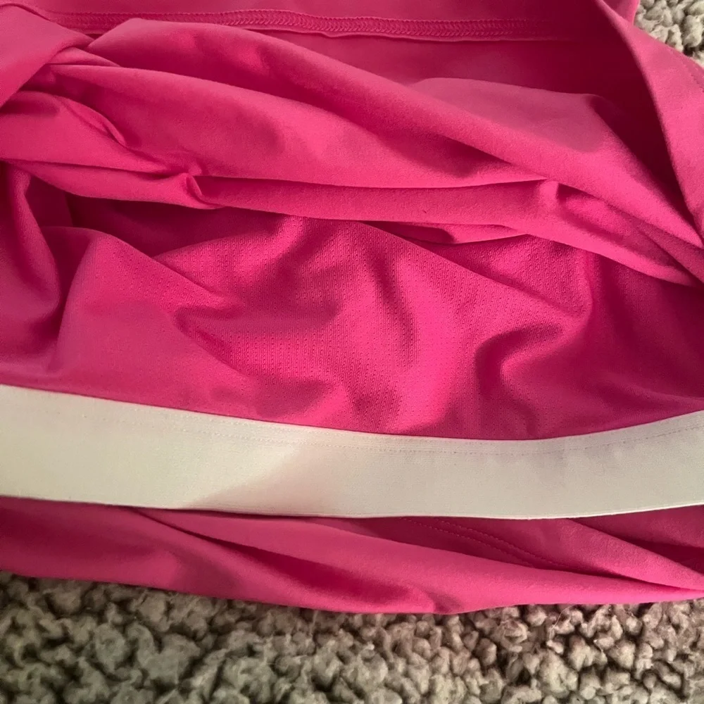 Under Armour Pink Razor Back Tank Top with built in bra Youth Large